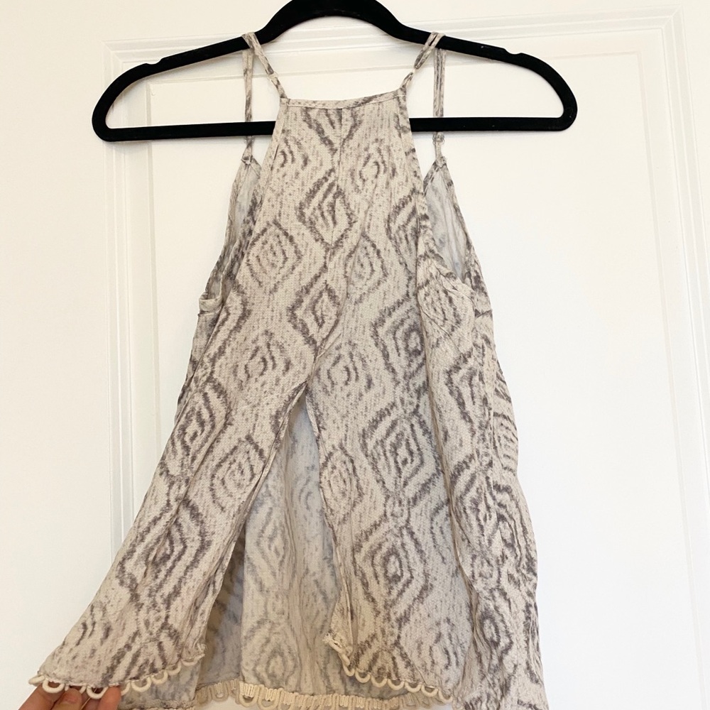 Open back Tank - Picture 2 of 2